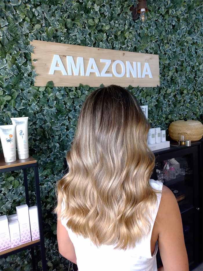 Amazonia Belleza corte melena recta