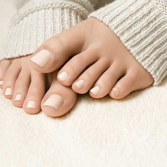 Mujer con pedicura